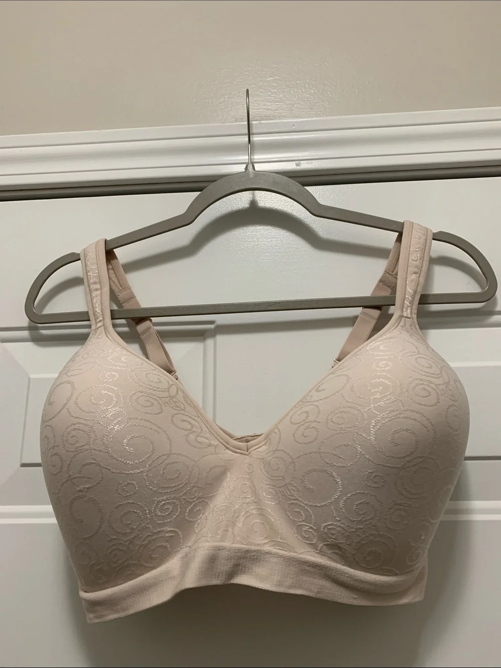3/$15 Bali Nude Swirl Wireless T-Shirt Bra Size 36DD - Women Intimates